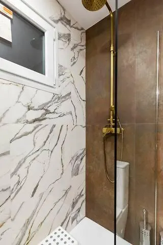 Apartamento En Planta Baja Cerca De La Playa En Badalona
