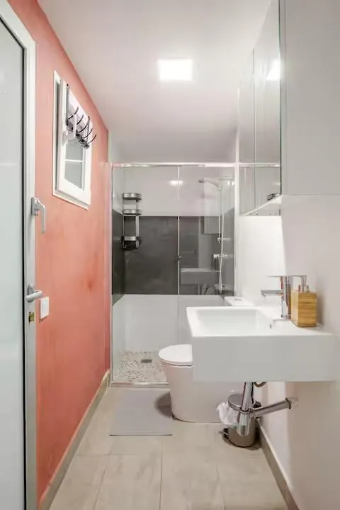 Apartamento En Planta Baja Cerca De La Playa En Badalona 0*,  Hiszpania