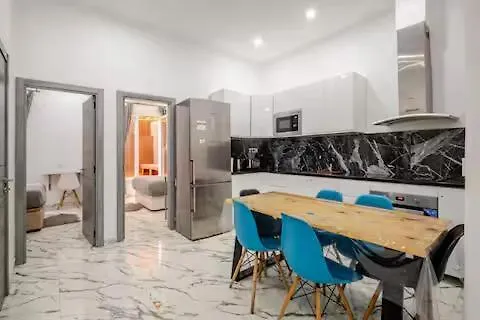 Apartamento En Planta Baja Cerca De La Playa En Badalona